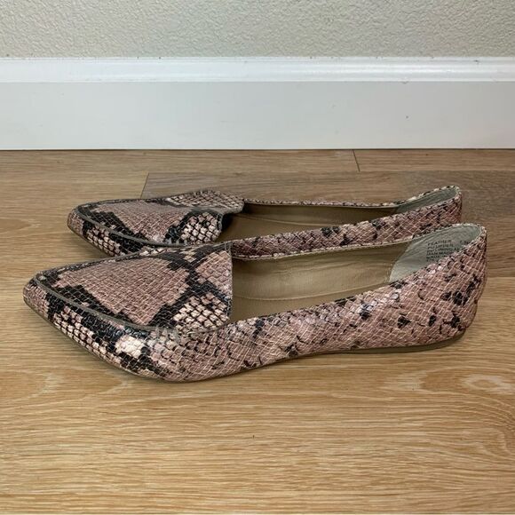 Steve Madden Pointed Toe Snake Skin Loafers - Picture 5 of 13
